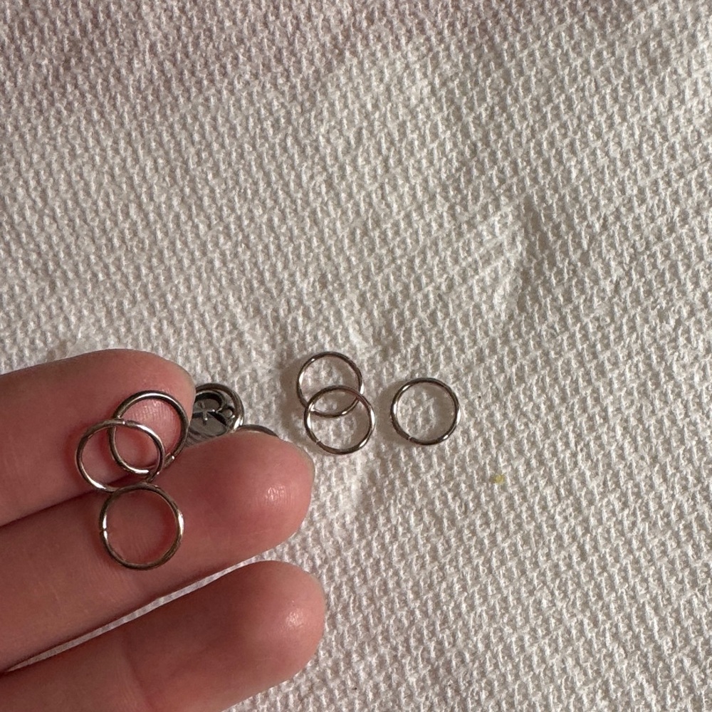 Silver Metal Rings - Picture 3 of 4